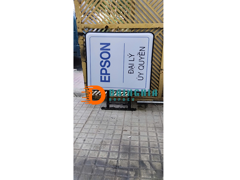 hộp đèn hút nổi vuông