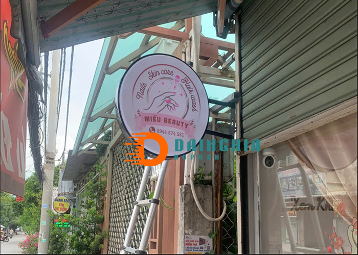 Hộp Đèn Hút Nổi Tròn 60